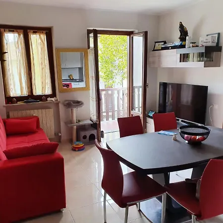 아파트 Moderno Appartamento In Zona Tranquilla 생 마르셀